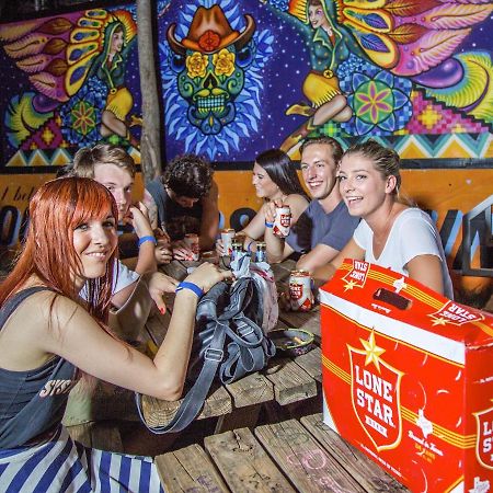 Drifter Jack'S Hostel Остин Екстериор снимка